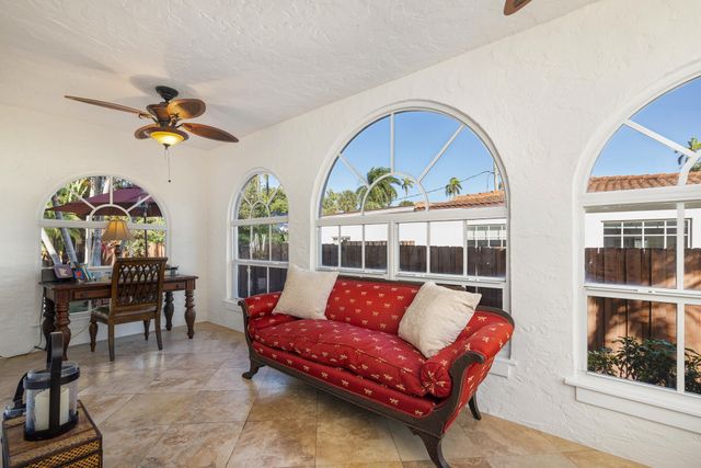 137 Edgewood Drive, West Palm Beach, FL 33405