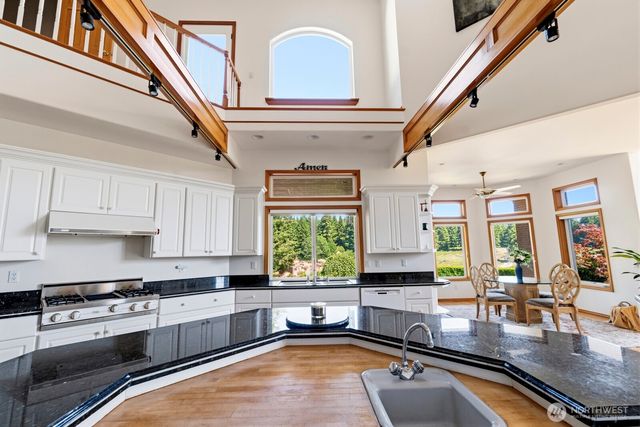 12540 123rd Avenue SE, Rainier, WA 98576