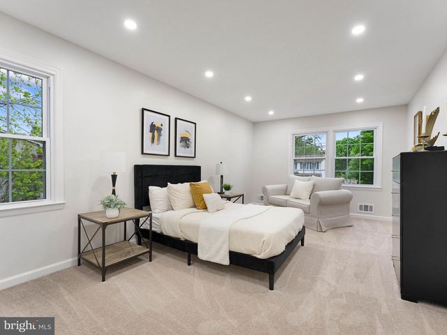 17 CARTY DR, Bordentown, NJ 08505