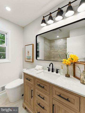 17 CARTY DR, Bordentown, NJ 08505