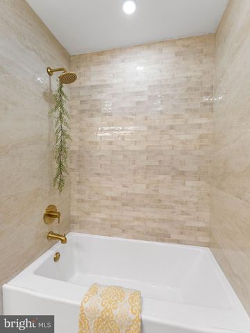 17 CARTY DR, Bordentown, NJ 08505