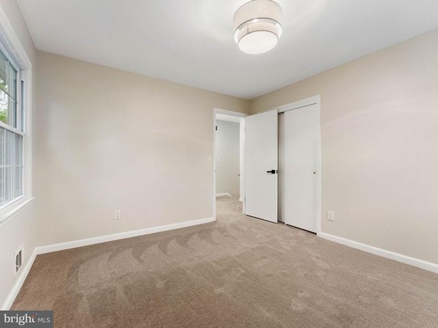 17 CARTY DR, Bordentown, NJ 08505