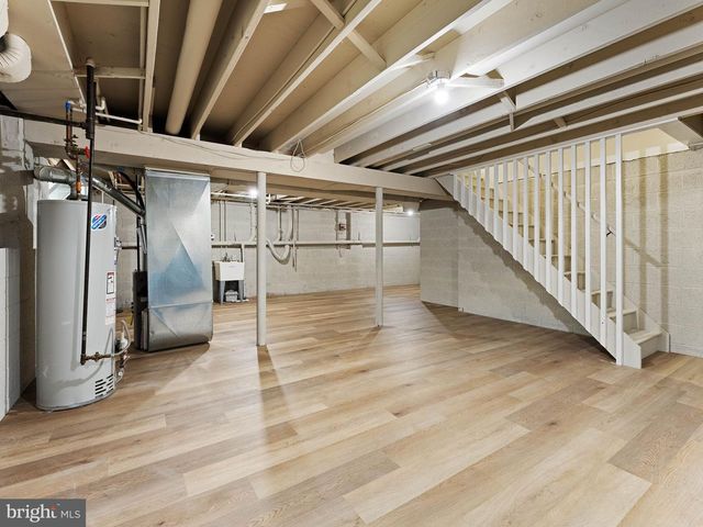 17 CARTY DR, Bordentown, NJ 08505