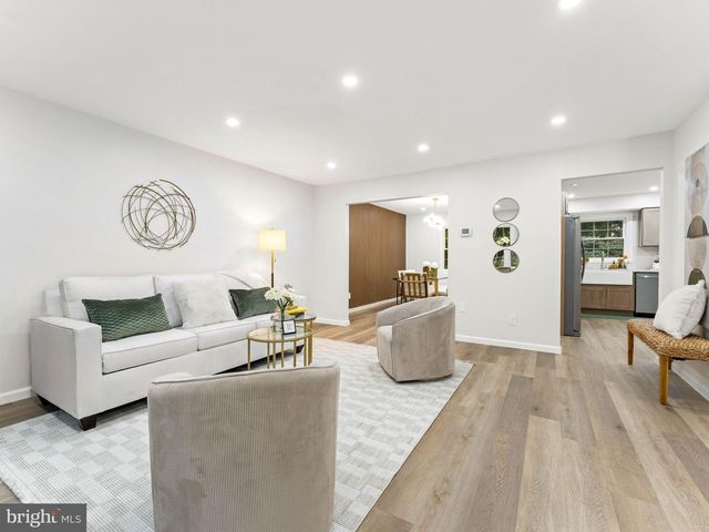 17 CARTY DR, Bordentown, NJ 08505