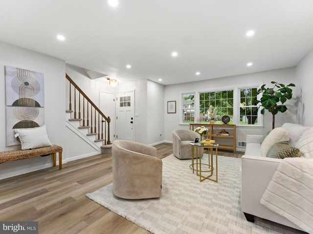 17 CARTY DR, Bordentown, NJ 08505