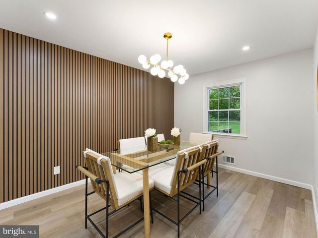 17 CARTY DR, Bordentown, NJ 08505