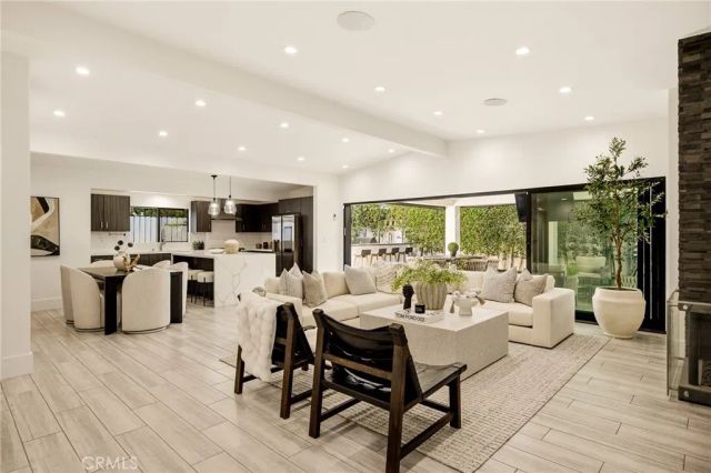 5741 Ostrom, Encino, CA 91316