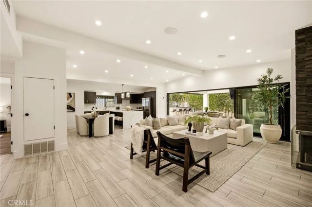 5741 Ostrom, Encino, CA 91316