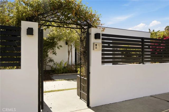 5741 Ostrom, Encino, CA 91316