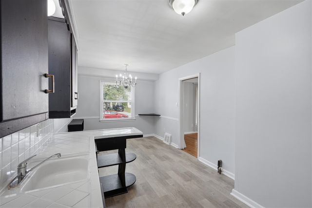 20435 Norborne, Redford, MI 48240