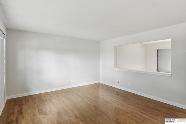 8222 Gold Street, Omaha, NE 68124