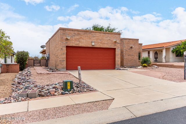 731 W Rio Moctezuma, Green Valley, AZ 85614