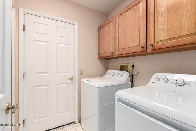 731 W Rio Moctezuma, Green Valley, AZ 85614