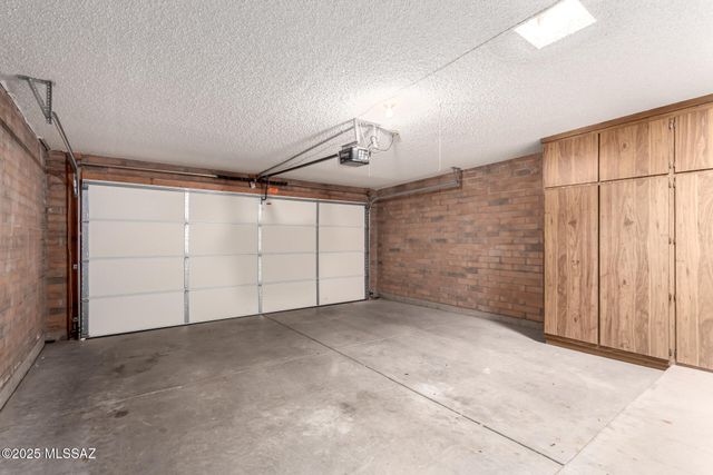 731 W Rio Moctezuma, Green Valley, AZ 85614