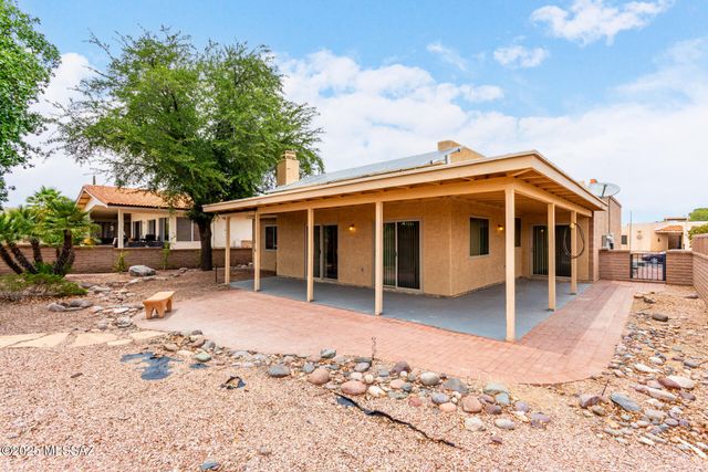 731 W Rio Moctezuma, Green Valley, AZ 85614