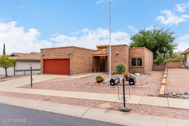 731 W Rio Moctezuma, Green Valley, AZ 85614