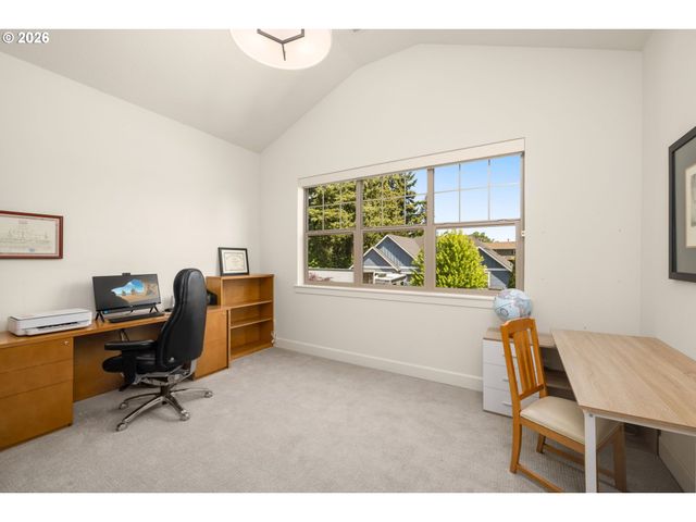 12357 HAMPTON Dr, Oregon City, OR 97045