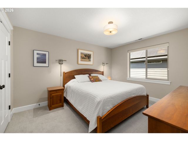 12357 HAMPTON Dr, Oregon City, OR 97045