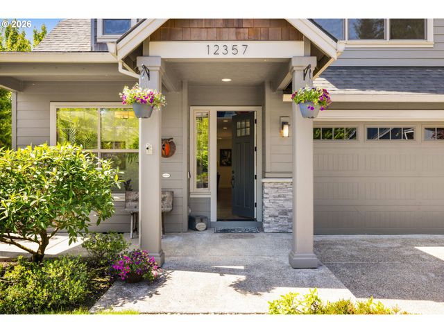 12357 HAMPTON Dr, Oregon City, OR 97045