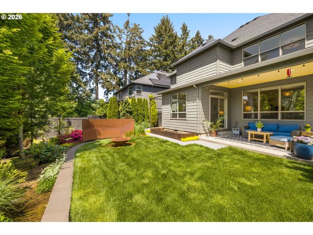12357 HAMPTON Dr, Oregon City, OR 97045