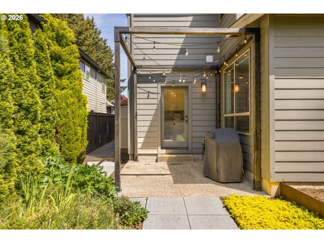 12357 HAMPTON Dr, Oregon City, OR 97045