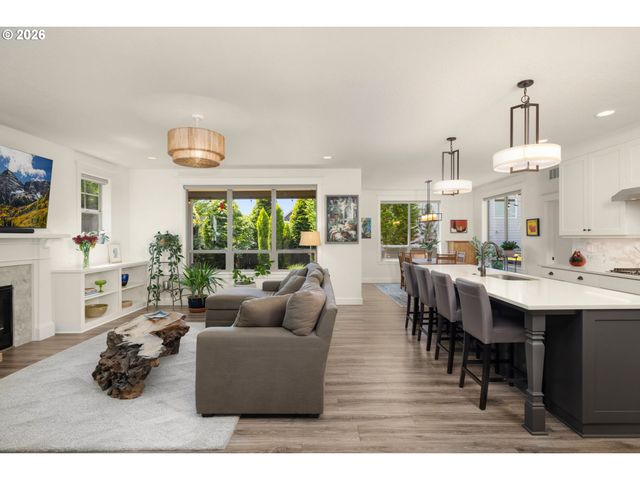 12357 HAMPTON Dr, Oregon City, OR 97045