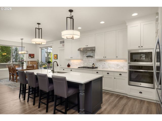 12357 HAMPTON Dr, Oregon City, OR 97045