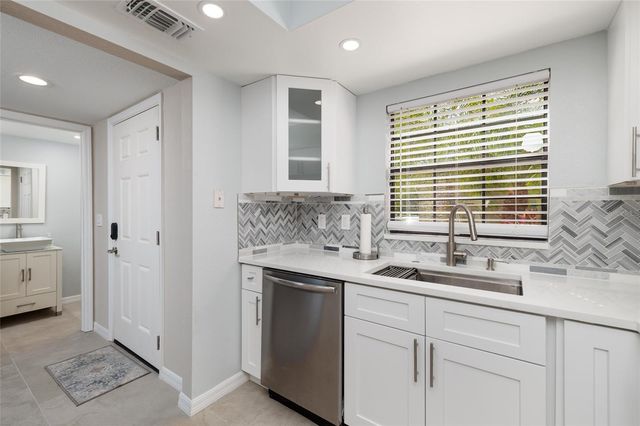 2480 PELICAN COURT 103R, Clearwater, FL 33762