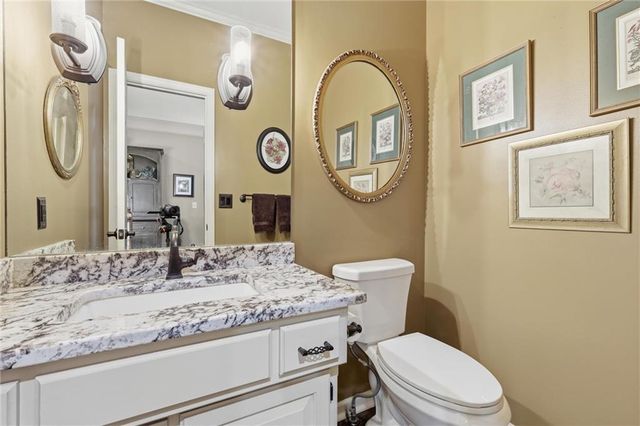 7875 W 118th Place, Overland Park, KS 66210