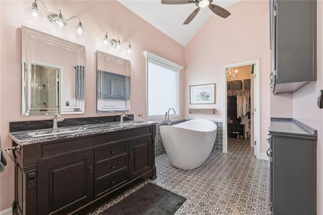 7875 W 118th Place, Overland Park, KS 66210