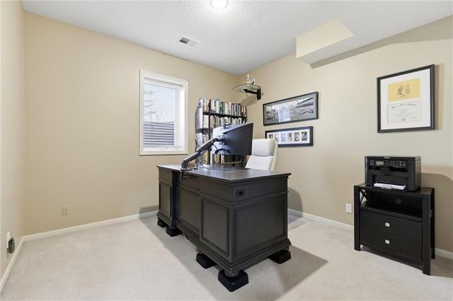 7875 W 118th Place, Overland Park, KS 66210