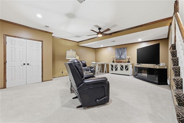 7875 W 118th Place, Overland Park, KS 66210