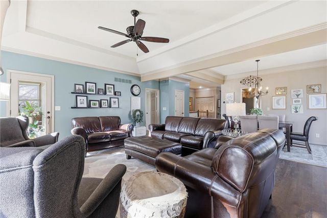 7875 W 118th Place, Overland Park, KS 66210