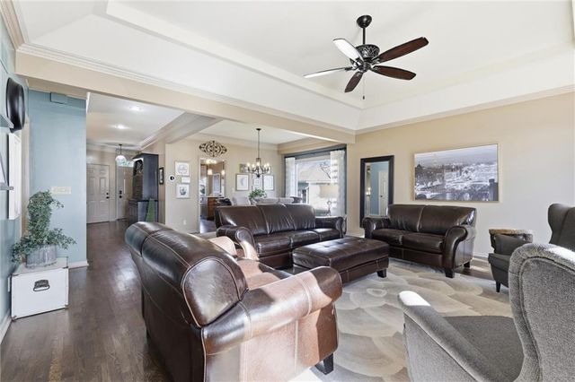 7875 W 118th Place, Overland Park, KS 66210