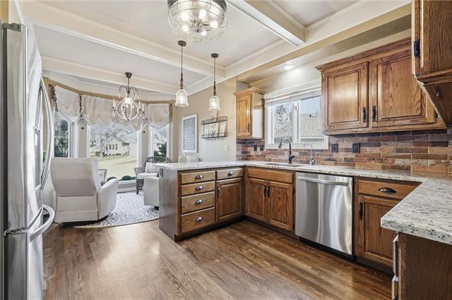 7875 W 118th Place, Overland Park, KS 66210