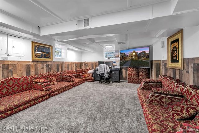 5660 Appoline Street, Dearborn, MI 48126