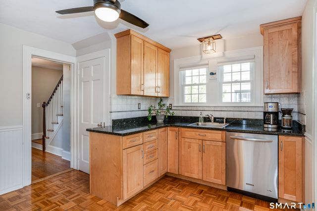 30 Grennan Road, West Hartford, CT 06107