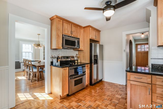 30 Grennan Road, West Hartford, CT 06107