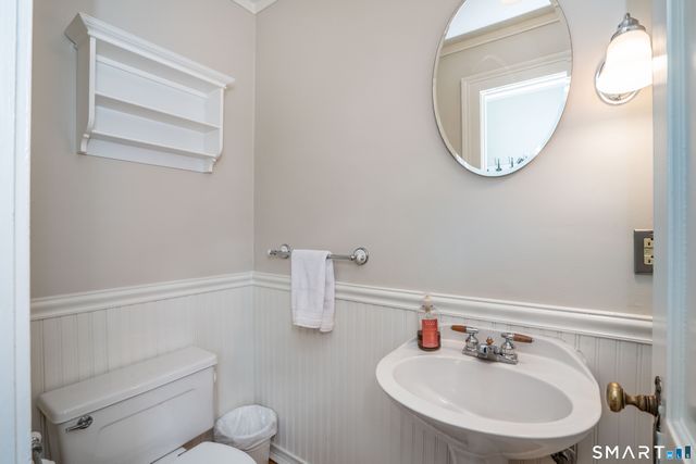 30 Grennan Road, West Hartford, CT 06107