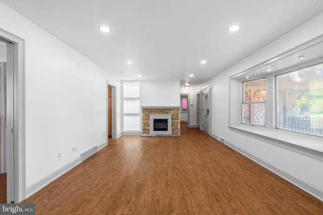 1011 BRISTOL RD, Southampton, PA 18966
