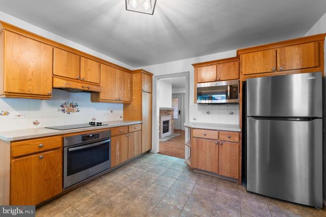 1011 BRISTOL RD, Southampton, PA 18966