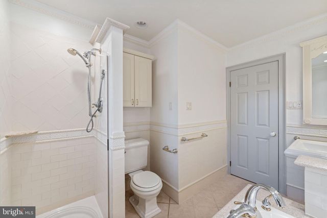 1011 BRISTOL RD, Southampton, PA 18966
