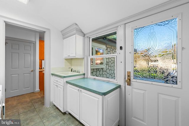 1011 BRISTOL RD, Southampton, PA 18966