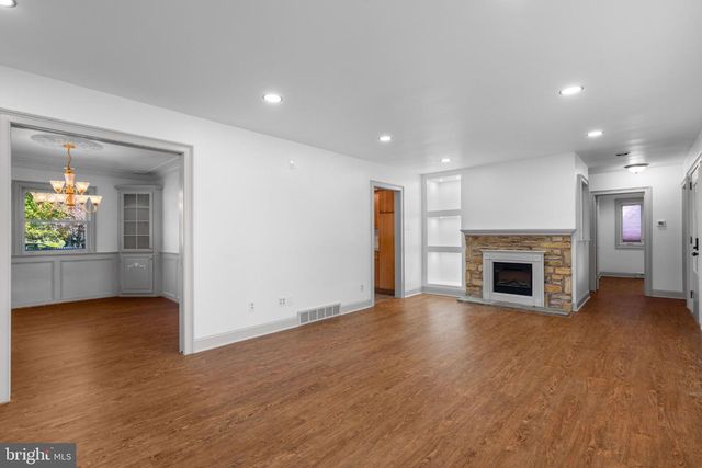 1011 BRISTOL RD, Southampton, PA 18966