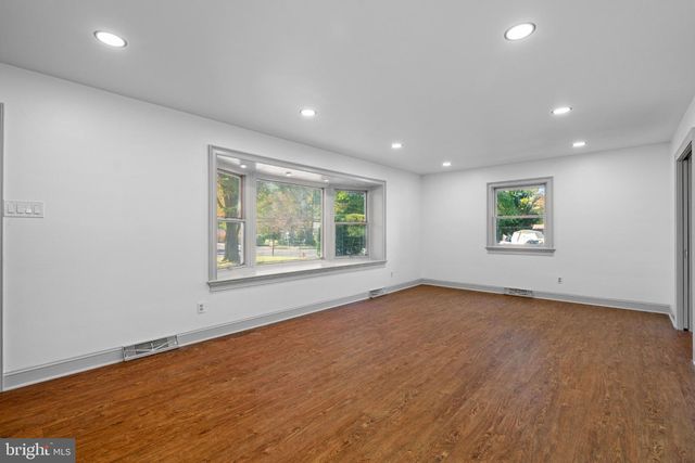 1011 BRISTOL RD, Southampton, PA 18966