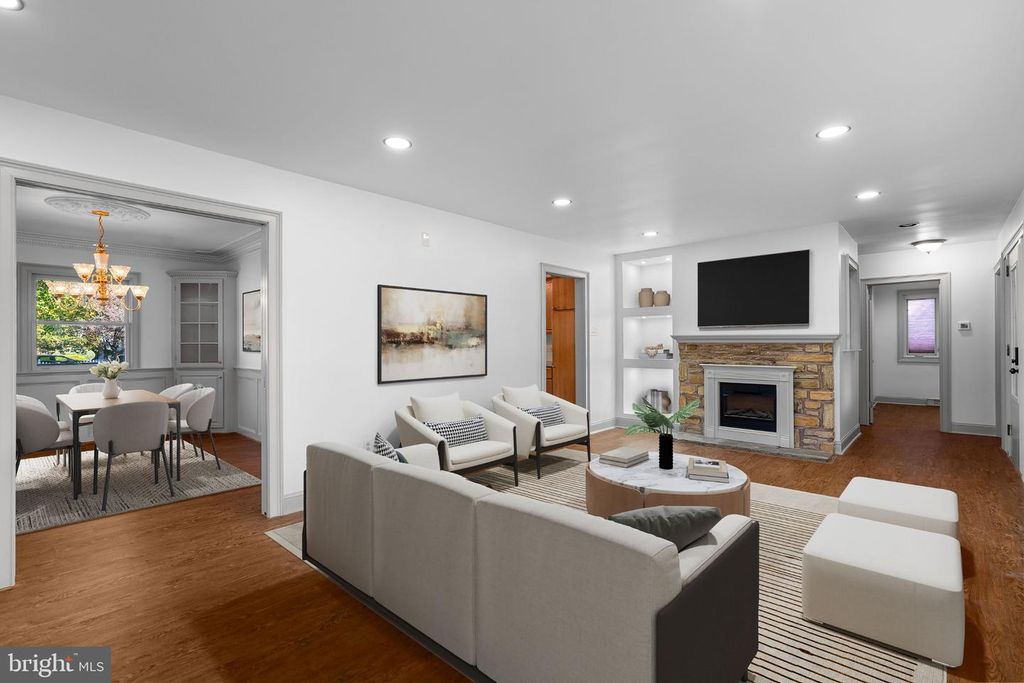1011 BRISTOL RD, Southampton, PA 18966