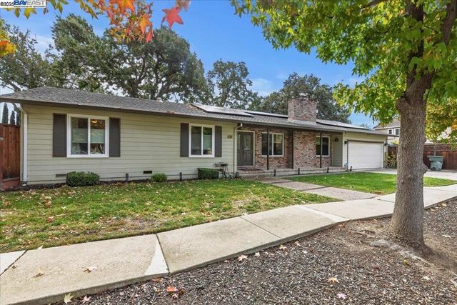 1766 Risdon Rd, Concord, CA 94518
