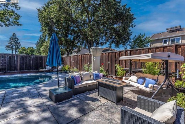 1766 Risdon Rd, Concord, CA 94518