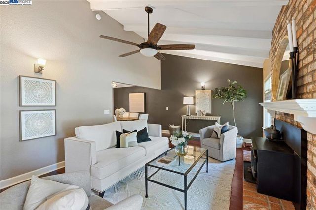 1766 Risdon Rd, Concord, CA 94518