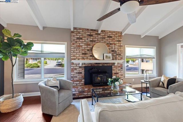 1766 Risdon Rd, Concord, CA 94518